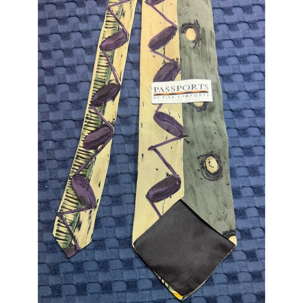 Rare Vintage Passports of Pier 1 Imports Men's 100% Silk Tie Abstract